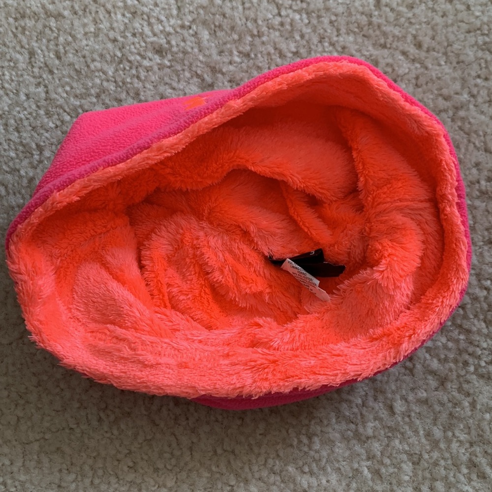 Youth Under Armour beanie - Picture 4 of 4